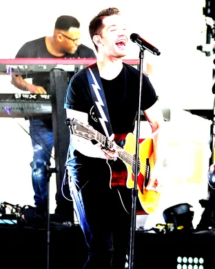 Andy Grammer Cranston