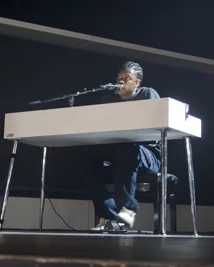 Daniel Caesar Boston