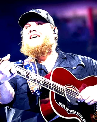 Luke Combs Foxborough