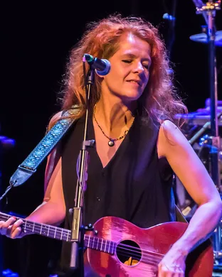 Neko Case Cranston